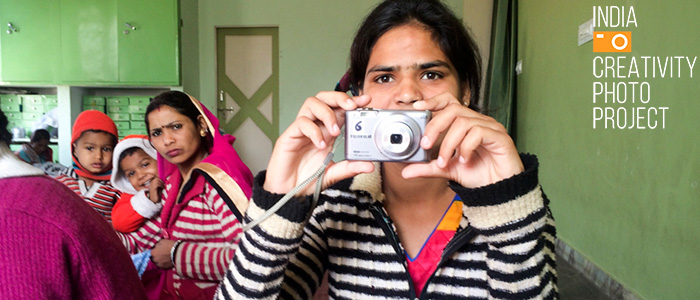 Curs de fotografia bàsica per a dones al “Vocational Center” de Jhag.